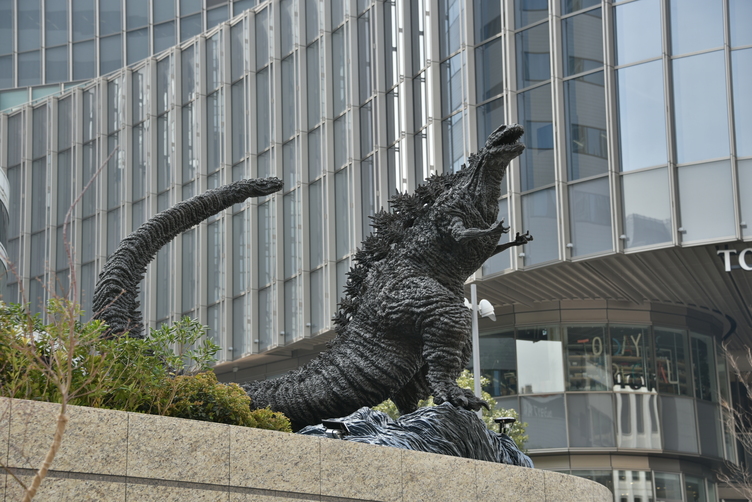 Shin-Godzilla Statue