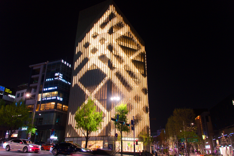 Building with Cross-hatched Illumination