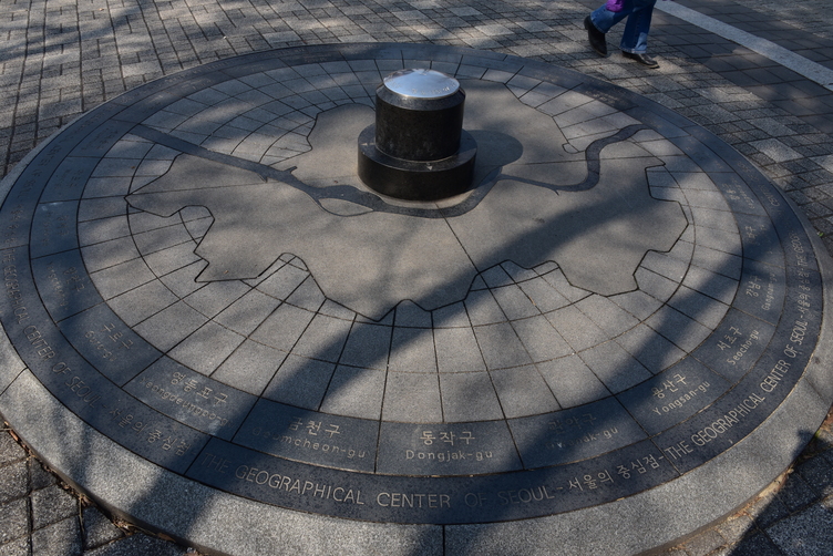 Marker for Geographical Center of Seoul