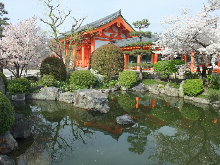 Sanjūsangen-dō Ponds